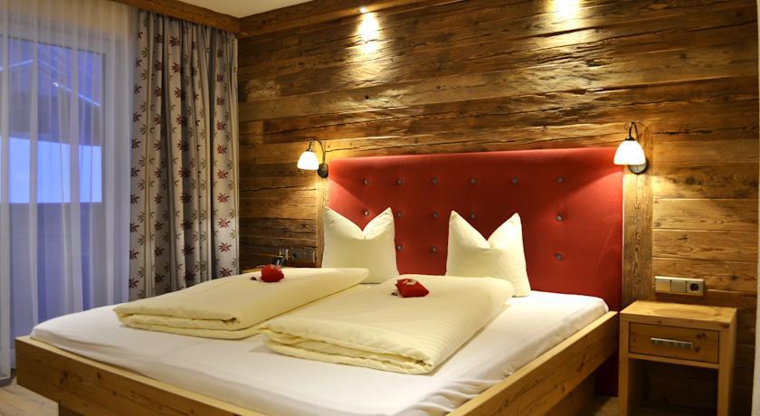 Pension Alpenperle Holzgau Room photo